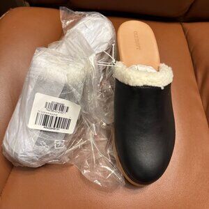 Old Navy Womens Mules Clogs NWT Black Size 11